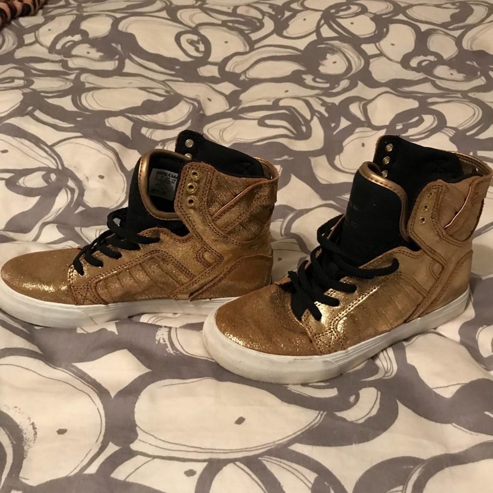 Supras